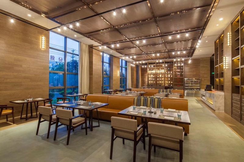 酒店家具选择对比：如何找到适合酒店的家具？